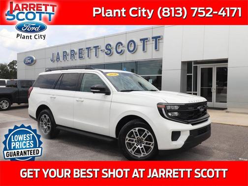 Star White Metallic Tri-Coat 2026 Ford Expedition Active