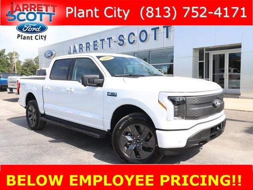 2025 Ford F-150 Lightning Flash