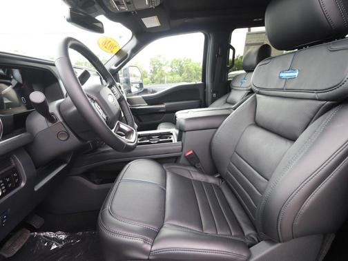 Agate Black Metallic 2026 Ford F-250 Platinum