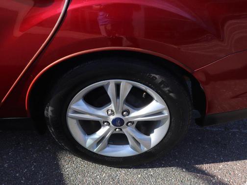 Ruby Red 2014 Ford Focus SE