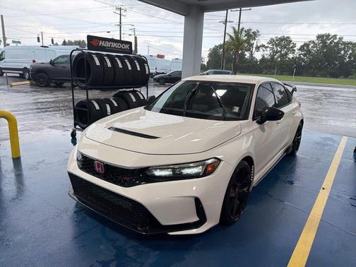 Championship White 2024 Honda Civic Type R