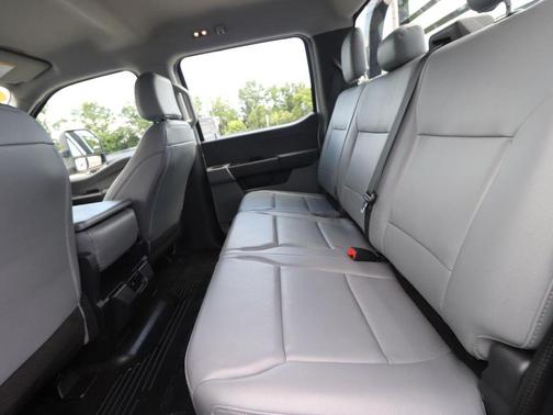 Oxford White 2025 Ford F-350 XL