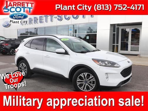 Oxford White 2022 Ford Escape SEL
