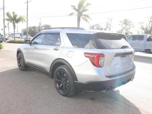 2023 Ford Explorer ST-Line