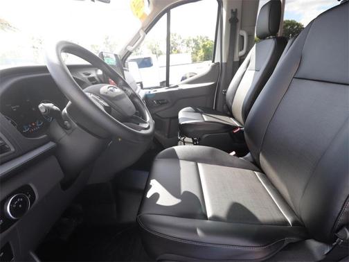 2025 Ford Transit-350 XL