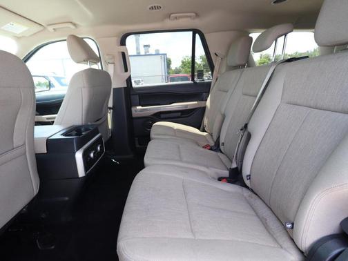 Oxford White 2022 Ford Expedition XLT