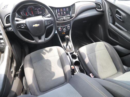 Satin Steel Metallic 2020 Chevrolet Trax LS