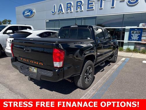 2016 Toyota Tacoma SR