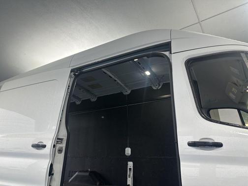 Oxford White 2024 Ford Transit-250 Base