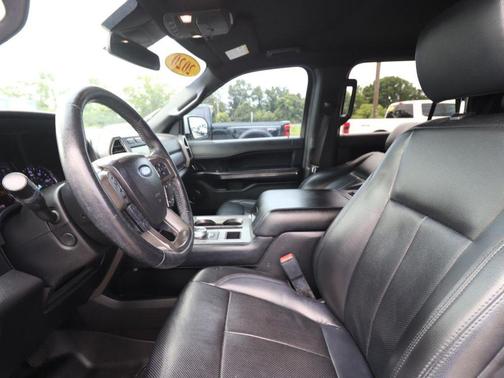 Oxford White 2020 Ford Expedition XLT