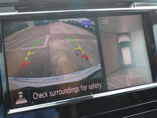 Pearl White Tricoat 2020 Nissan Rogue SL