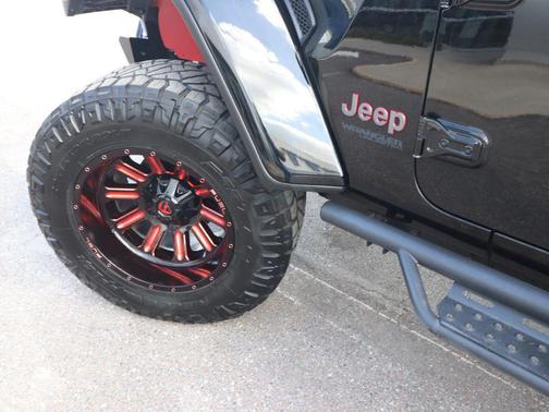 Black Clearcoat 2022 Jeep Wrangler Unlimited Rubicon