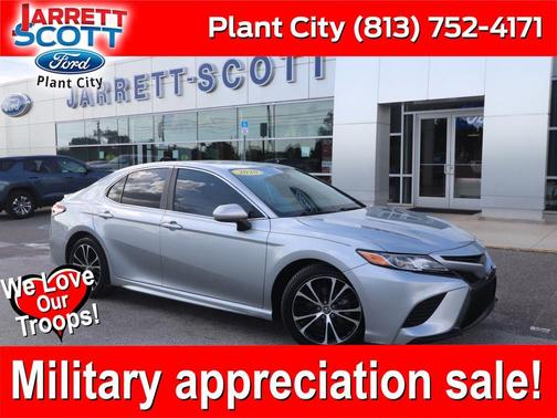 Celestial Silver Metallic 2020 Toyota Camry SE