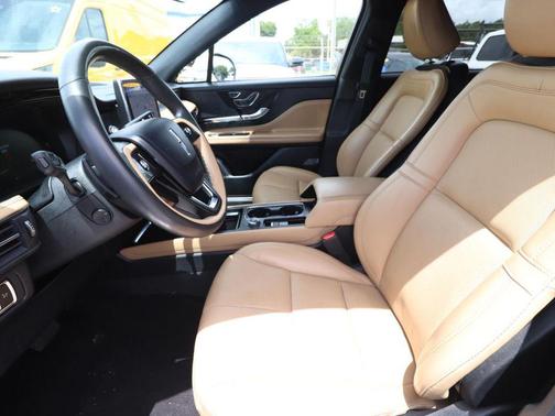 Pristine White Metallic Tri-Coat 2022 Lincoln Corsair Reserve