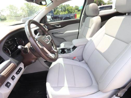 Volcanic Red Tintcoat 2023 GMC Acadia FWD SLT