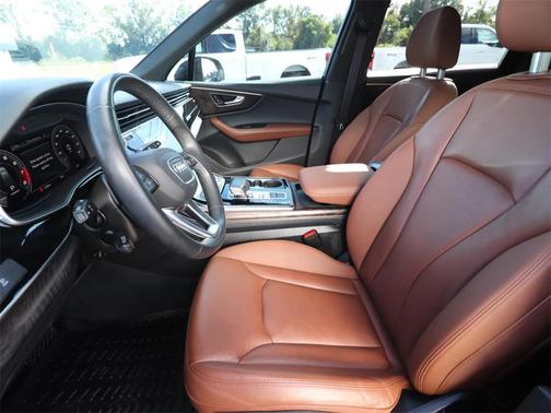 2021 Audi Q7 45 Premium