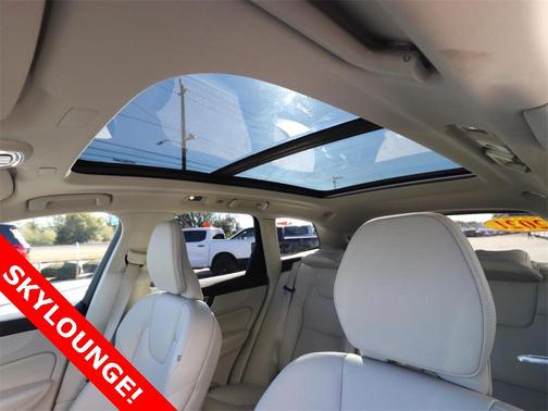 2021 Volvo XC60 T6 Momentum