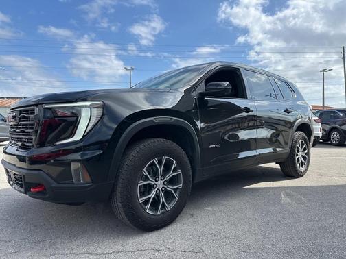 2024 GMC Acadia AWD AT4