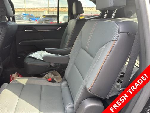 2024 GMC Acadia AWD AT4