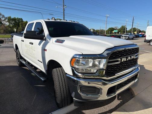 2021 RAM 2500 Tradesman Crew Cab 4x4 6'4' Box