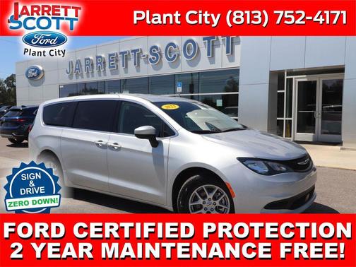 Silver Mist Clearcoat 2023 Chrysler Voyager LX