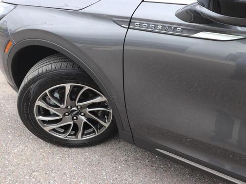 Asher Gray Metallic Clearcoat 2022 Lincoln Corsair Standard