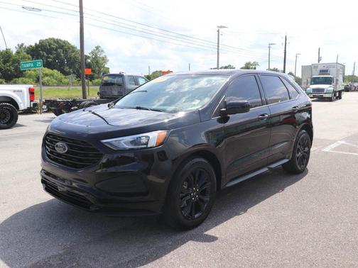 Agate Black Metallic 2023 Ford Edge SE