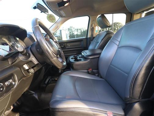 2020 RAM 2500 Tradesman Crew Cab 4X4 6'4' Box