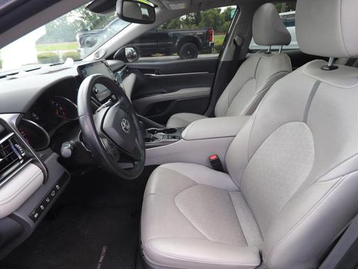 Midnight Black Metallic 2022 Toyota Camry XSE