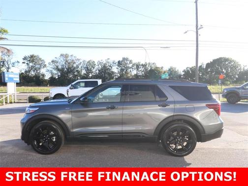 2023 Ford Explorer ST-Line