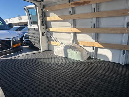 2024 GMC Savana 2500 Work Van