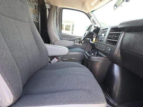 Summit White 2024 GMC Savana 2500 Work Van