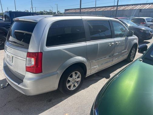 Bright Silver Metallic Clearcoat 2012 Chrysler Town & Country Touring