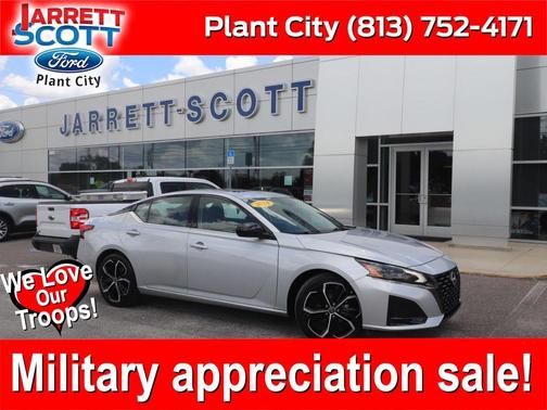 Brilliant Silver Metallic 2024 Nissan Altima SR FWD