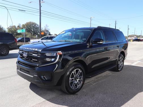 2026 Ford Expedition Active