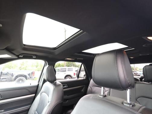 Ingot Silver 2018 Ford Explorer XLT