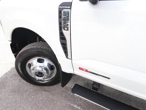 2026 Ford F-350 Platinum