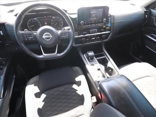 2022 Nissan Pathfinder SV 2WD