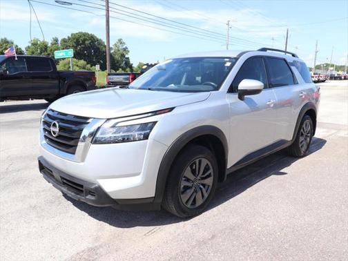 2022 Nissan Pathfinder SV 2WD