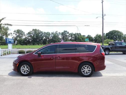 2021 Chrysler Voyager LX