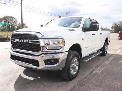 2023 RAM 3500 Big Horn Crew Cab 4x4 6'4' Box