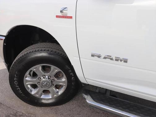 2023 RAM 3500 Big Horn Crew Cab 4x4 6'4' Box