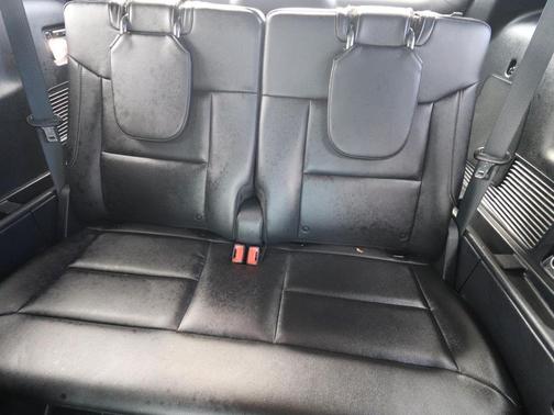 Star White Metallic Tri-Coat 2022 Ford Explorer Limited