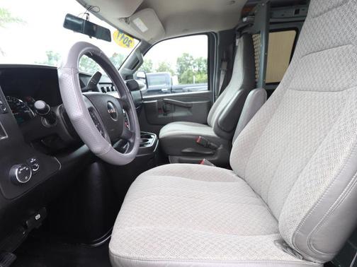 Summit White 2017 GMC Savana 2500 Work Van