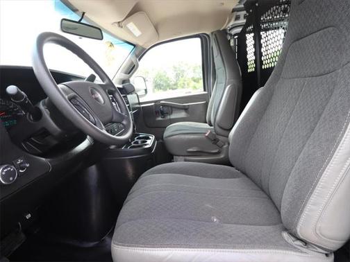 2022 GMC Savana 2500 Work Van