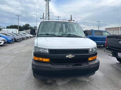 Summit White 2019 Chevrolet Express 2500 Work Van