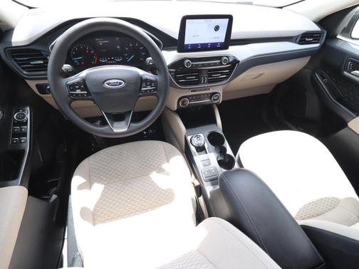 Desert Gold Metallic 2020 Ford Escape SE