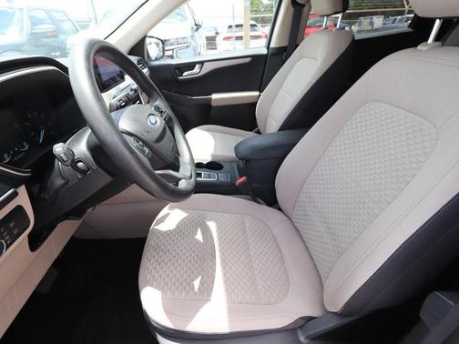 Desert Gold Metallic 2020 Ford Escape SE
