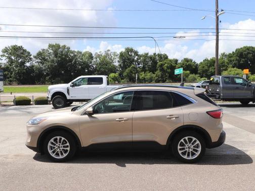 Desert Gold Metallic 2020 Ford Escape SE