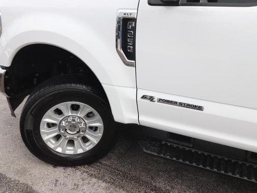Oxford White 2022 Ford F-250 XLT